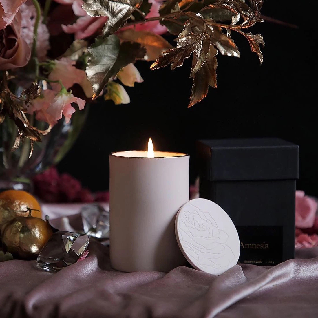 El aceite perfumado barato de la fragancia del tenedor de cristal de lujo al por mayor de M&Scent mira al trasluz el sistema del regalo con el logotipo