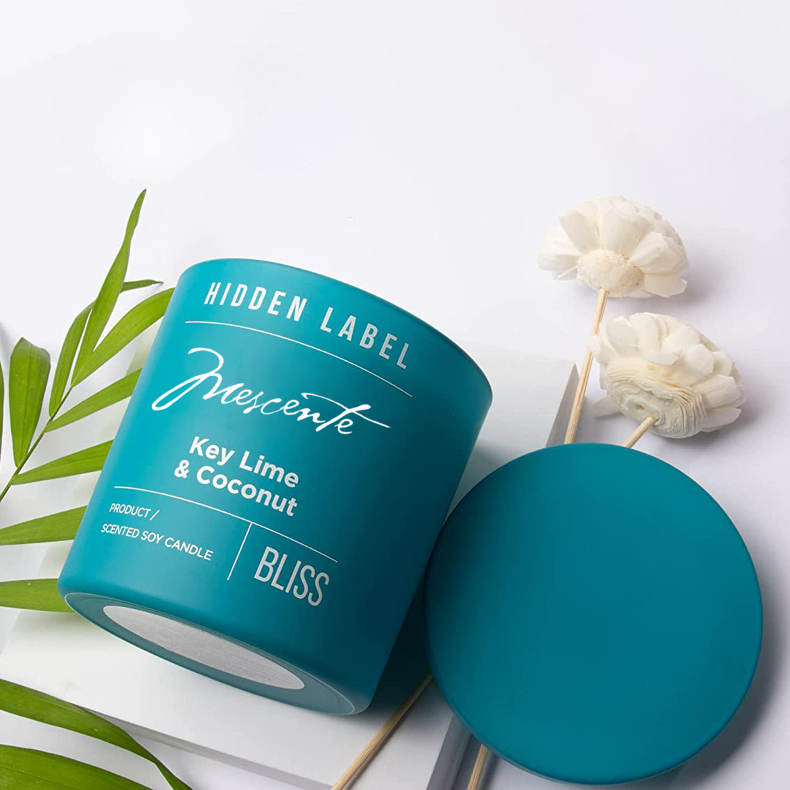 Los tarros negros de lujo de la etiqueta privada de M&Scent se venden al por mayor las velas perfumadas de la cera de soja con los cristales.