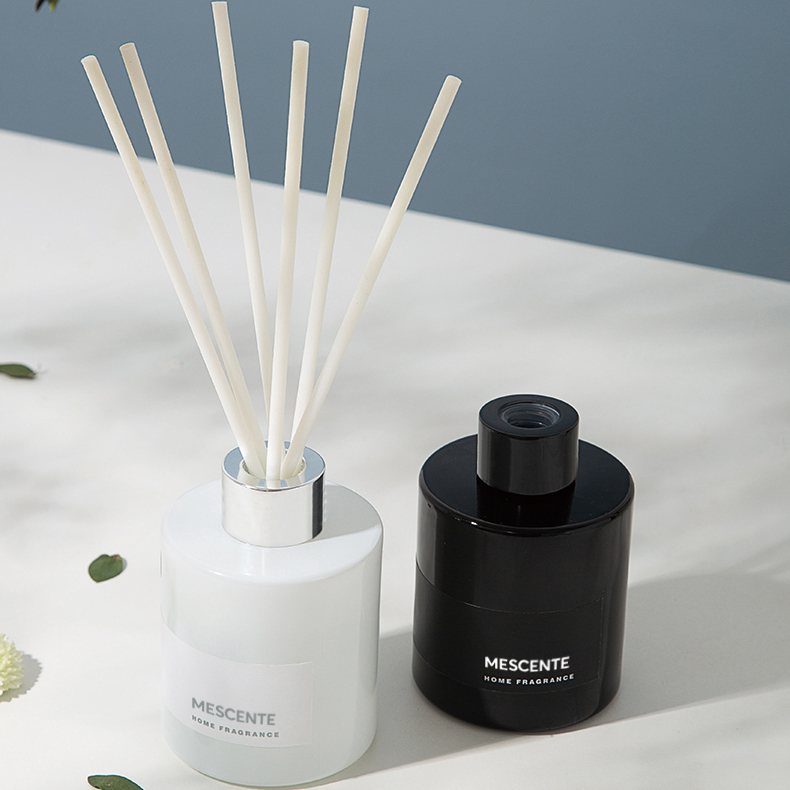 Difusor de láminas de fibra decorativa de lujo al por mayor con etiqueta privada de M&Scent con tapón