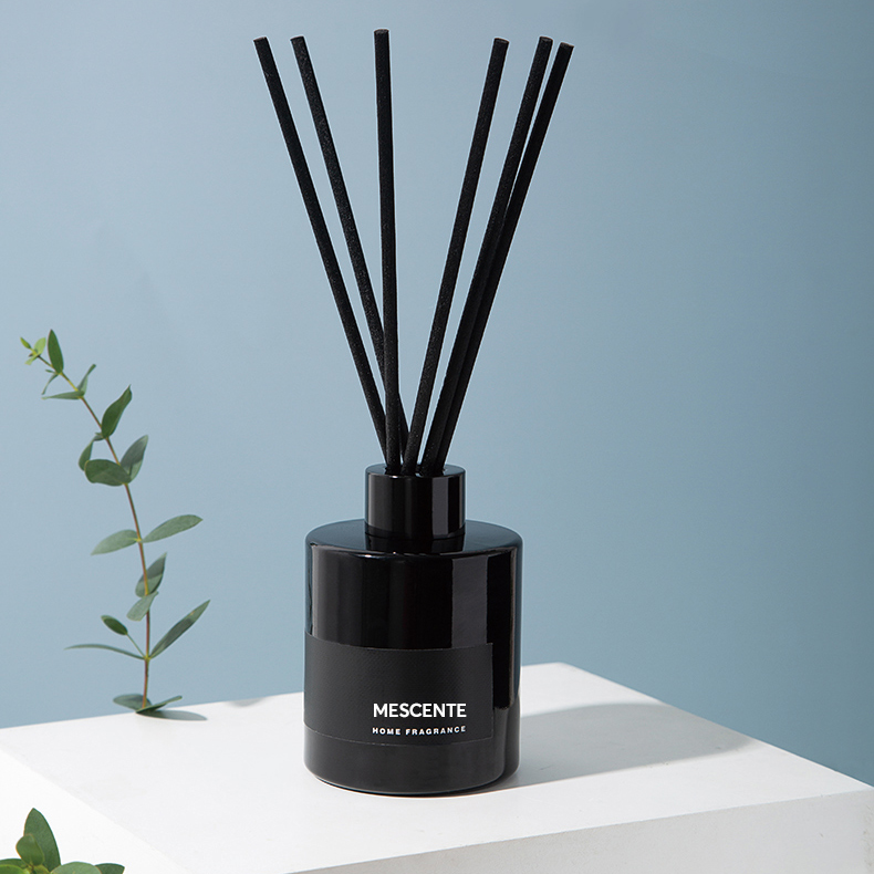 Difusor de láminas de fibra decorativa de lujo al por mayor con etiqueta privada de M&Scent con tapón