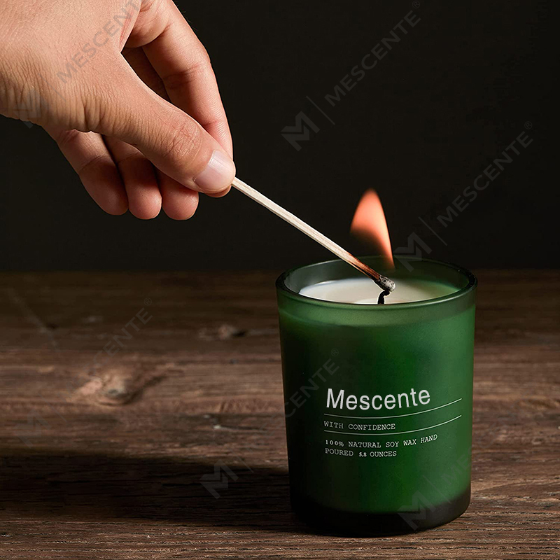 Tarro de decoración de bodas personalizado de M&Scent Velas perfumadas de jazmín e ylang ylang con etiquetas a granel