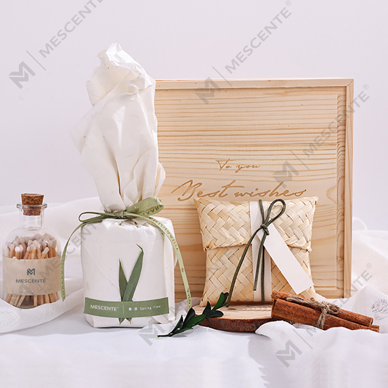 Candelabro de madera de lujo M&Scent, marca privada, perfumado con caja