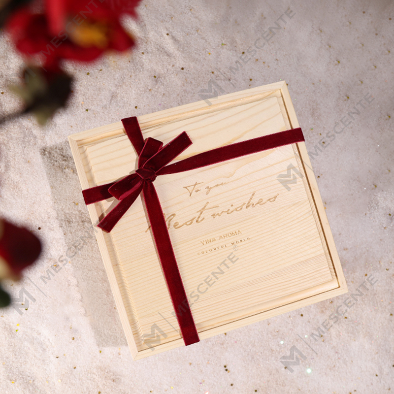 Candelabro de madera de lujo M&Scent, marca privada, perfumado con caja