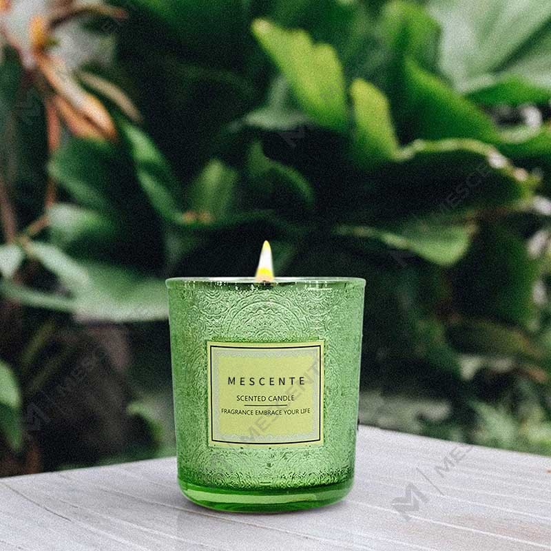 Fabricantes personalizados al por mayor Embalaje de regalo de decoración del hogar de lujo Tarro de color Vela perfumada con cera y flores secas