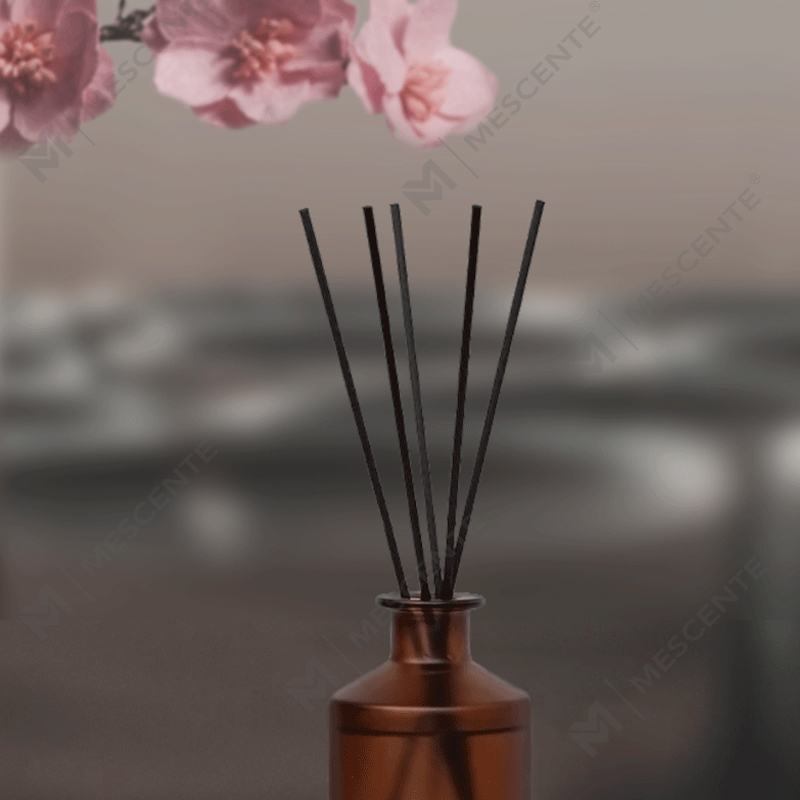 Difusor de láminas de aceite esencial para el hogar con botella de vidrio esmerilado de lujo personalizado de M&Scent