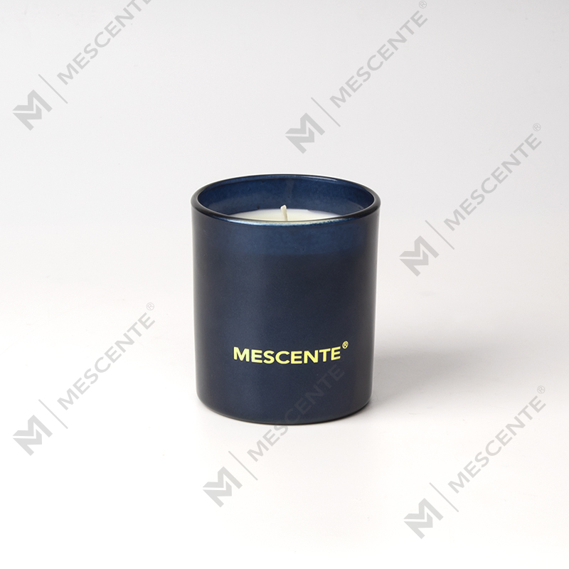 Frascos de velas negras navideñas de marca privada de M&Scent Aromaterapia Aromas de velas perfumadas