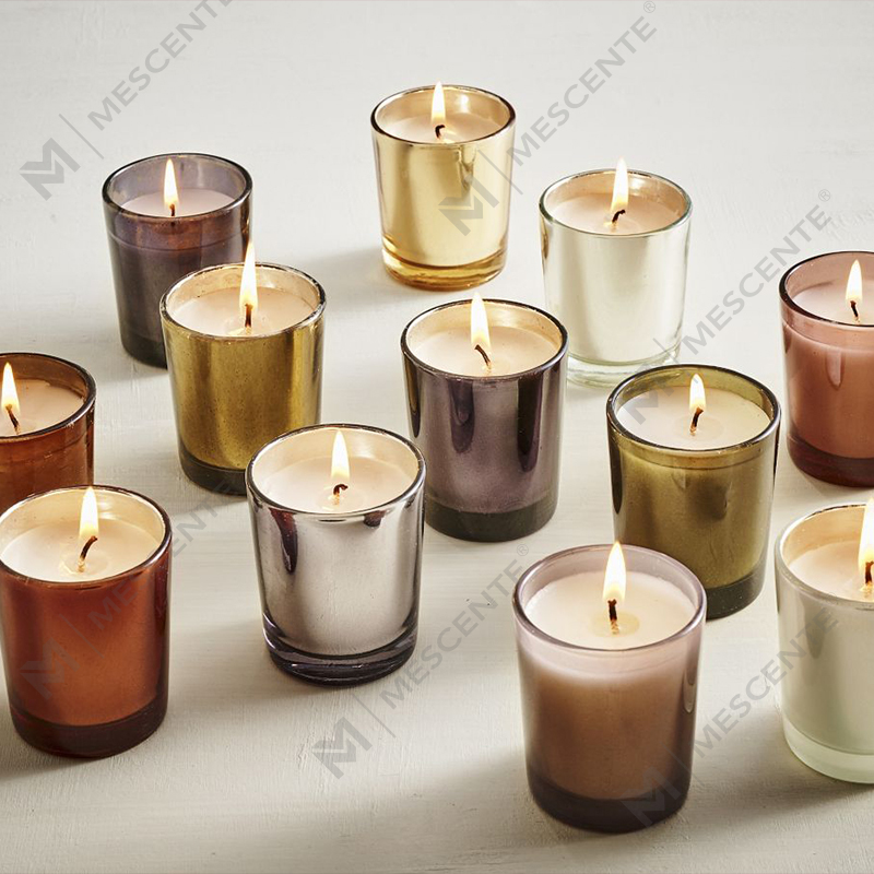 Velas de cera de soja con aroma navideño y fragancia casera de lujo en frasco personalizado de M&Scent con tapa