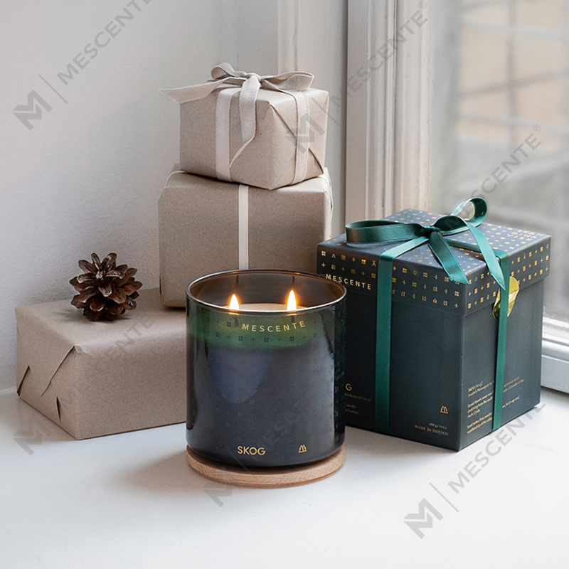 Notas altas, medias y básicas clasificatorias en una vela perfumada