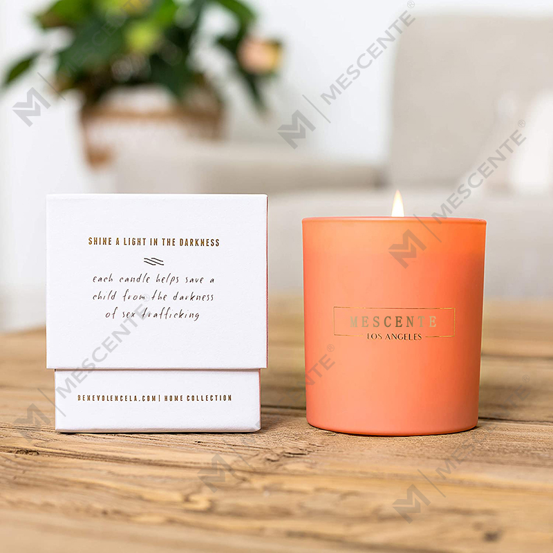Venta al por mayor de velas de soja con aroma y fragancia perfumada de aromaterapia en envases de marca privada de M&Scent