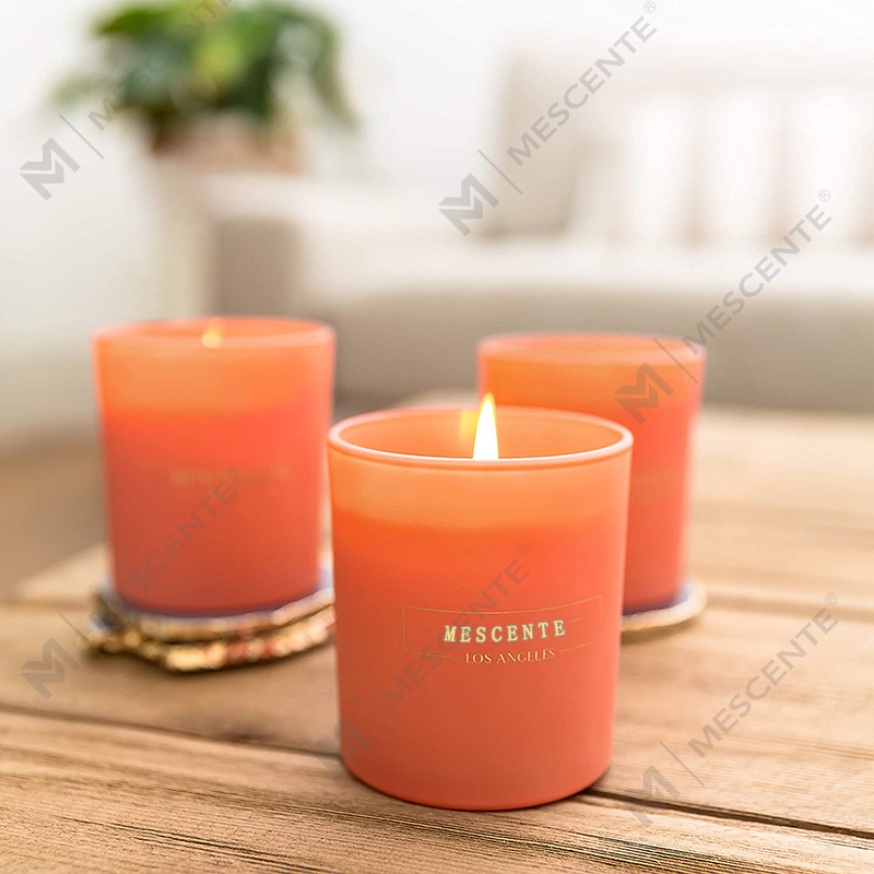Venta al por mayor de velas de soja con aroma y fragancia perfumada de aromaterapia en envases de marca privada de M&Scent