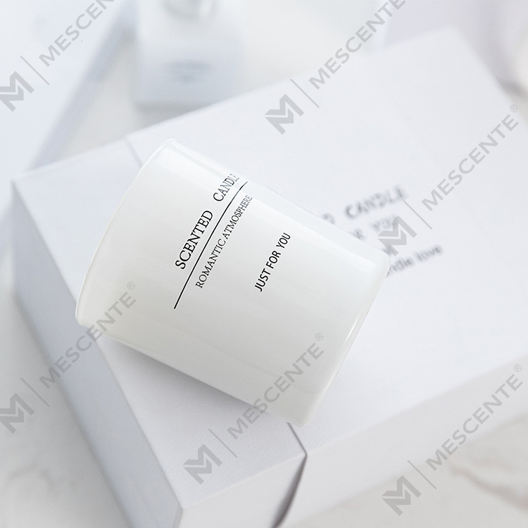 Juego de regalo difusor de láminas de fragancia de velas aromáticas caseras de 140 g A99199