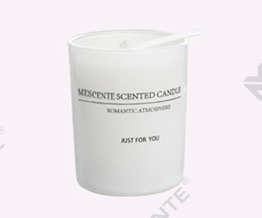 Juego de regalo difusor de láminas de fragancia de velas aromáticas caseras de 140 g A99199