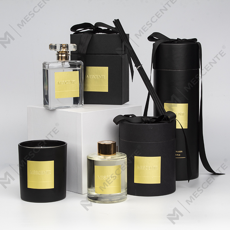 Los recipientes perfumados de marca privada de lujo de M&Scent envasan velas de cera de soja a granel