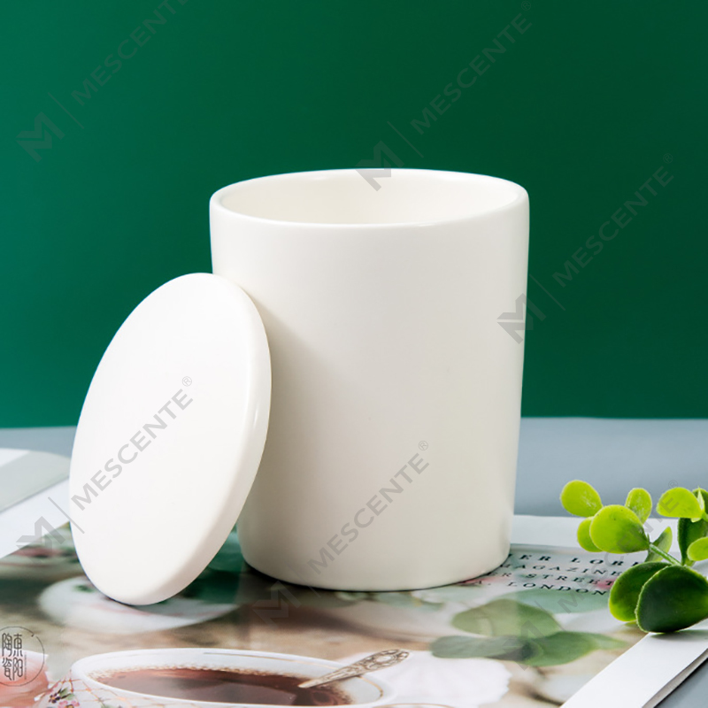 Frascos de cerámica personalizados de lujo Velas de cera de soja perfumadas con etiqueta Citta y marca privada con flores secas