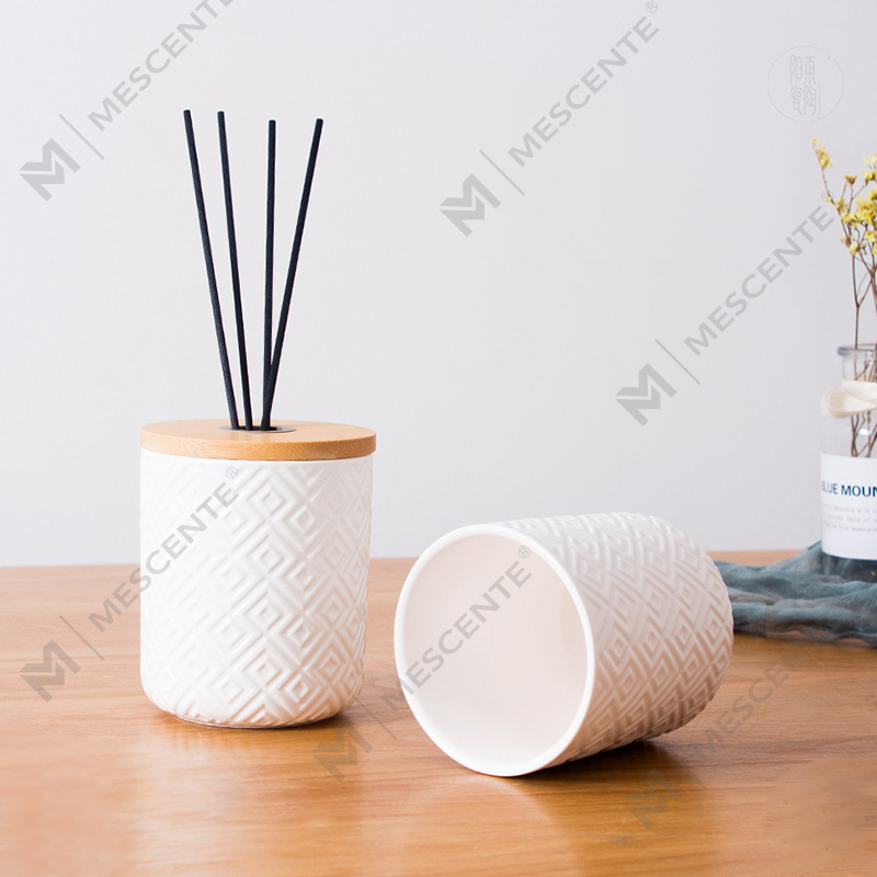 Difusor de láminas para botellas de vidrio decorativas con aroma cerámico redondo de 100 ml y 200 ml de M&Scent