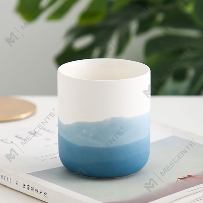 Portavelas, linternas y frascos de velas cónicos de cerámica azul y blanco decorativos de M&Scent