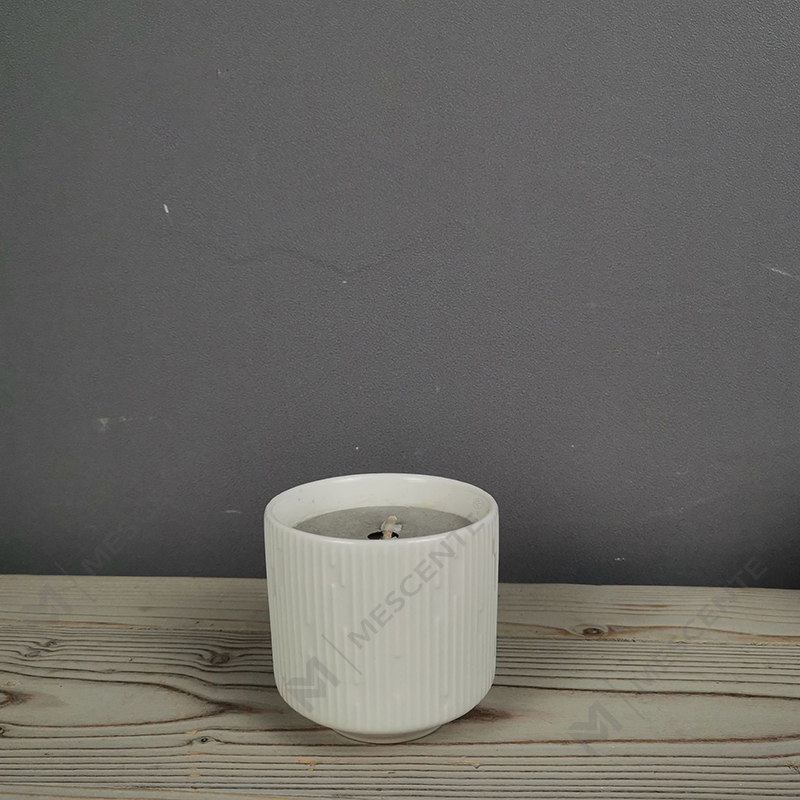 Venta al por mayor de frascos de velas de ámbar únicos, cuadrados, mate, negros y vacíos de cerámica de lujo de M&Scent con tapas de madera