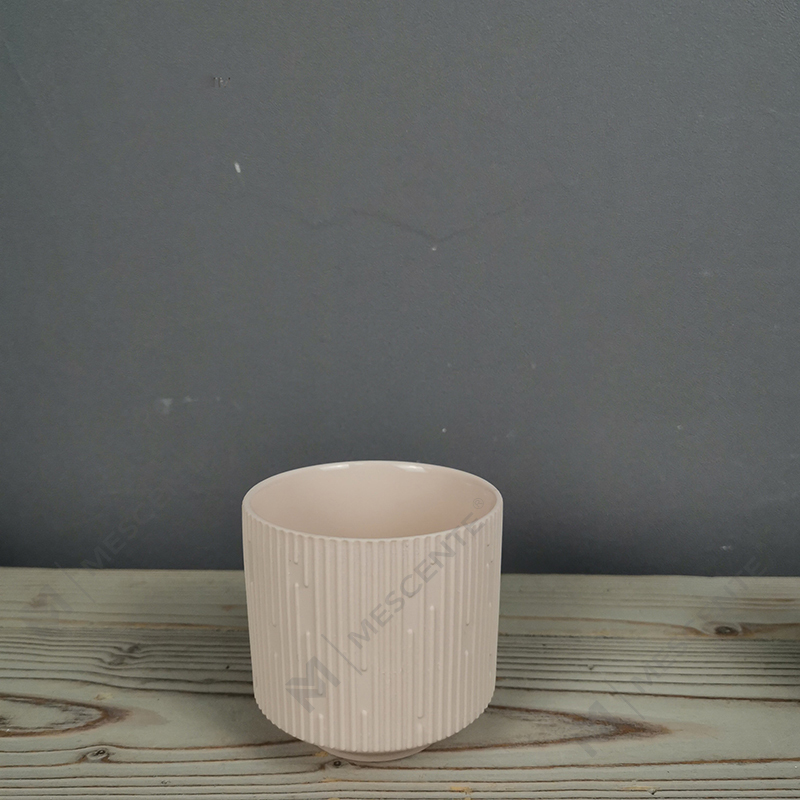 Venta al por mayor de frascos de velas de ámbar únicos, cuadrados, mate, negros y vacíos de cerámica de lujo de M&Scent con tapas de madera