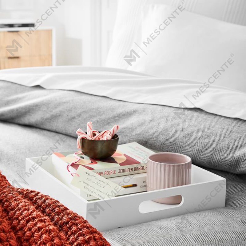 Tienda personalizada que vende velas de soja con aroma ámbar y trío de cerámica rosa estriadas sin etiqueta
